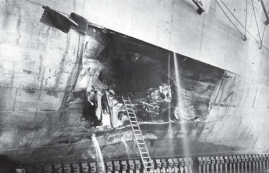 Seydlitz là thiết giáp tuần dương hạm Đức bị hư hại nặng nề nhất trong chiến tranh. Độ bền chắc trong thiết kế của tàu được thể hiện qua việc nó sống sót sau những hư hại nghiêm trọng tại Dogger Bank, Jutland và cả một vụ nổ thủy lôi vào tháng 4 năm 1916. (Cody Images)