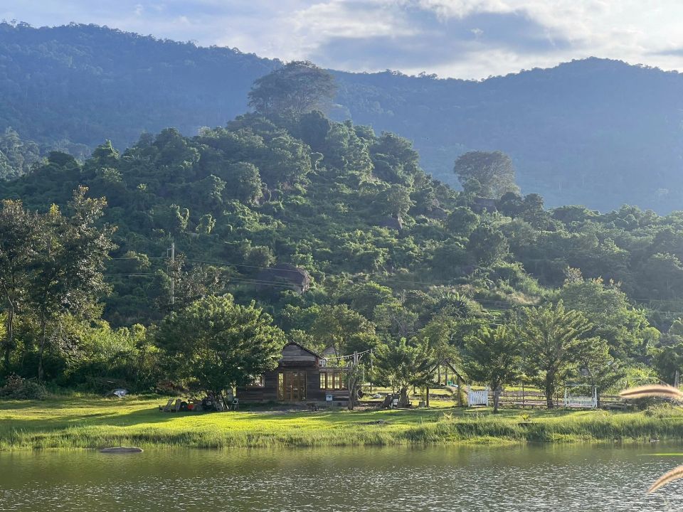 Khu rẫy của Đình Vĩ "nhìn hồ, tựa núi" (Ảnh nhân vật cung cấp)