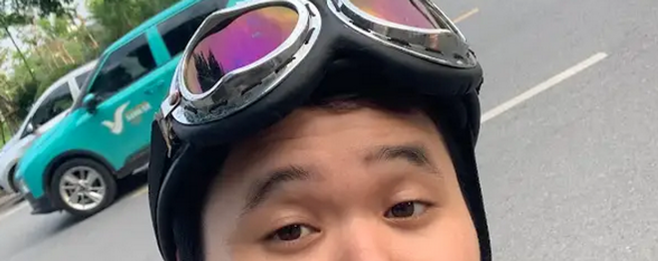 Tôi đi đón bà về ở viện và đưa đồ tiếp tế cho bà nội.