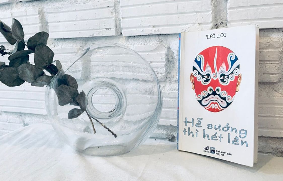 Tác phẩm Hễ sướng thì hét lên (nguồn ảnh: reviewsach.net)