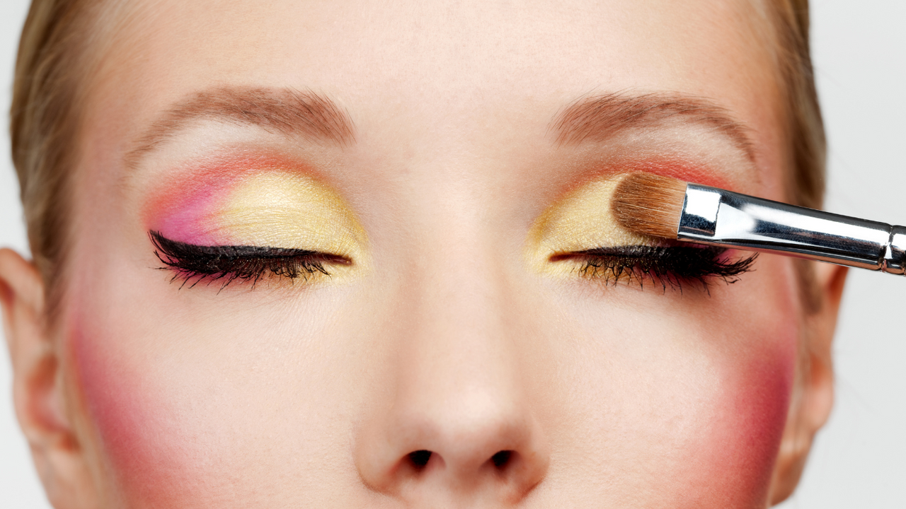 Chọn màu phấn mắt phù hợp