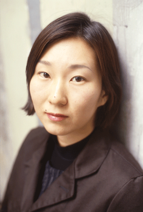 Nhà văn Miura Shion