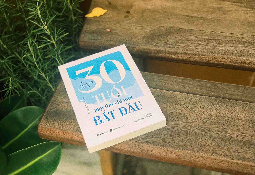 30 tuổi mọi thứ chỉ mới bắt đầu là cuốn sách giúp bạn vượt qua cảm giác bất định về tương lai