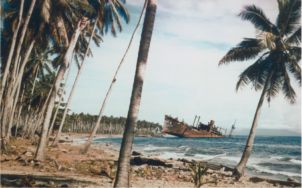 Sau trận Santa Cruz, người Nhật đã thực hiện một nỗ lực lớn nhằm vô hiệu hóa Sân bay Henderson và tăng cường quân đồn trú của họ trên Guadalcanal. Nỗ lực này bị đánh bại dứt khoát, một phần là do máy bay từ Enterprise. Trong ảnh là một trong các tàu vận tải – Kinugawa Maru – bị mất trong chiến dịch này. (NHHC)