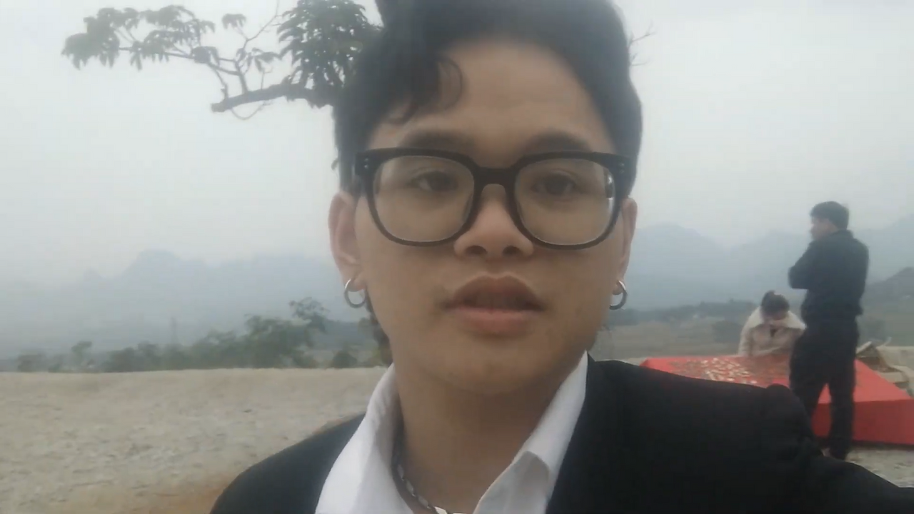 Tôi đang ở trên núi cao.