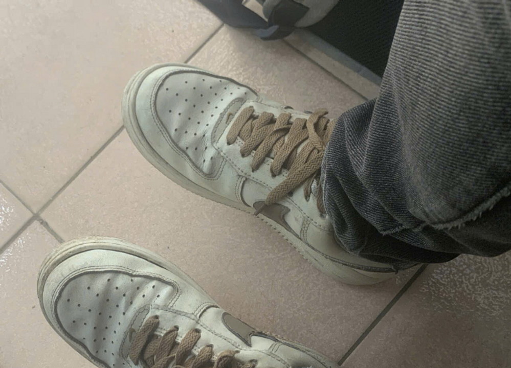 Cứ một mình thế thôi.