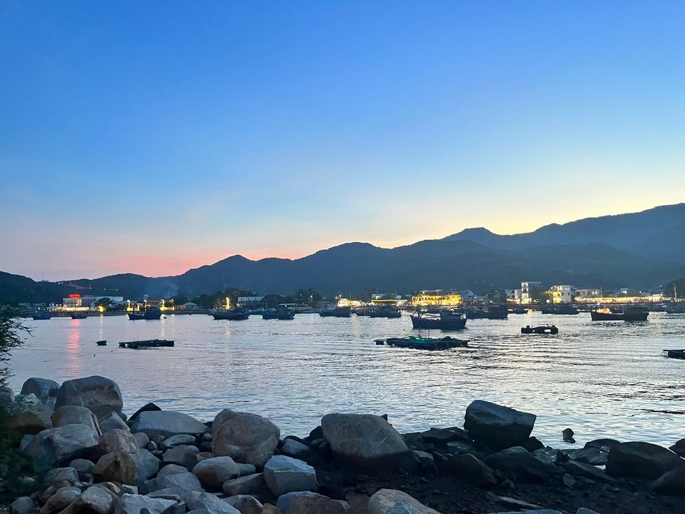 Mình đã ngồi 1 lúc khá lâu để ngắm cảnh hoàng hôn này :D