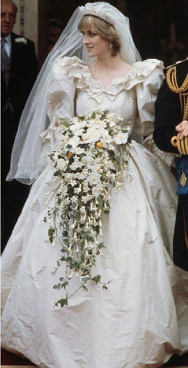 Công nương Diana trong "lễ cưới thế kỷ" (1981)