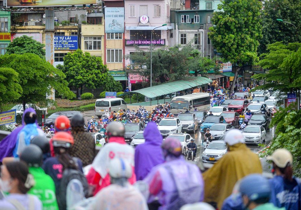 Ảnh minh họa cho "Ôi dồi ôi Đường Láng tắc vãi"