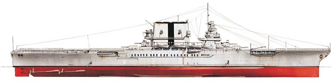 Saratoga (CV-3)  trong diện mạo và màu sơn trước chiến tranh. Thân tàu thiết giáp tuần dương có thể nhận thấy rõ, cũng như ống khói khổng lồ của nó. Vì Saratoga gần như giống hệt Lexington, nên một vạch dọc đen lớn đã được sơn lên ống khói để phân biệt hai tàu.