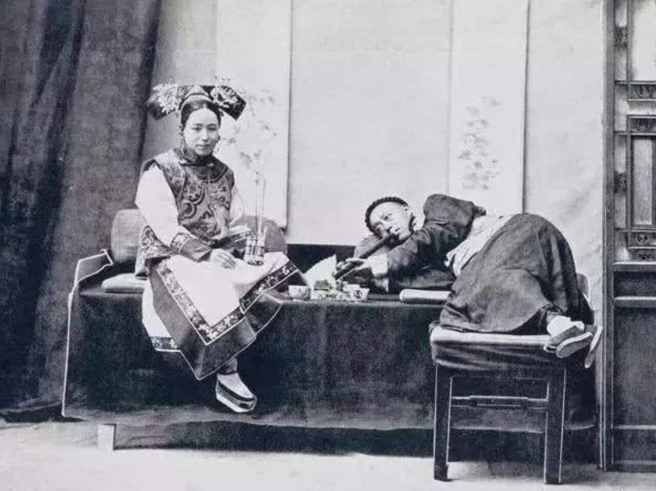 Thuốc phiện: Hạnh phúc hóa học.