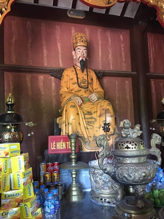 Vua Lê Hiển Tông