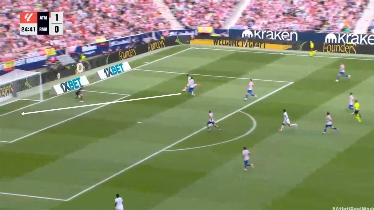 Bằng tốc độ của mình, ngôi sao người Pháp đưa bóng đến vòng cấm và dứt điểm chính xác vào góc trái khung thành. Jan Oblak có lần đầu tiên vào lưới nhặt bóng.