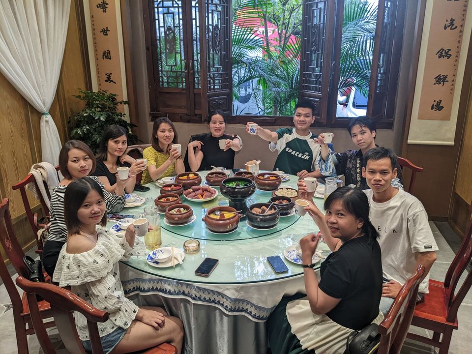 Một phần đoàn cùng 13 món hấp  đặc sản