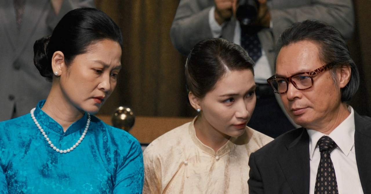 Hiệp định Paris, dễ dàng là những cảnh yếu và vô nghĩa nhất của phim