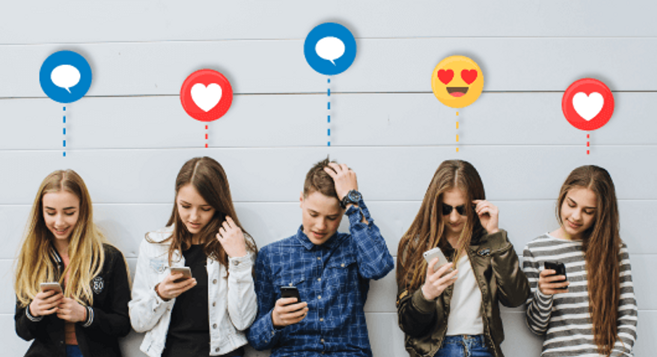 Sự thấu cảm không nằm ở tuổi tác, mà ở chỗ bạn có dám gỡ bỏ định kiến để lắng nghe không. Hãy bắt đầu từ một câu nói chân thành.