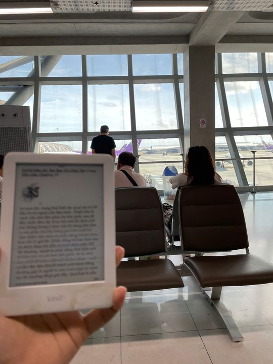 Tuy nó đã cũ và rất “lag”, nhưng nó đã từng chinh chiến bao nhiêu quyển sách, và có lúc, nó đã từng quan trọng hơn cả chiếc điện thoại hiện tại của mình