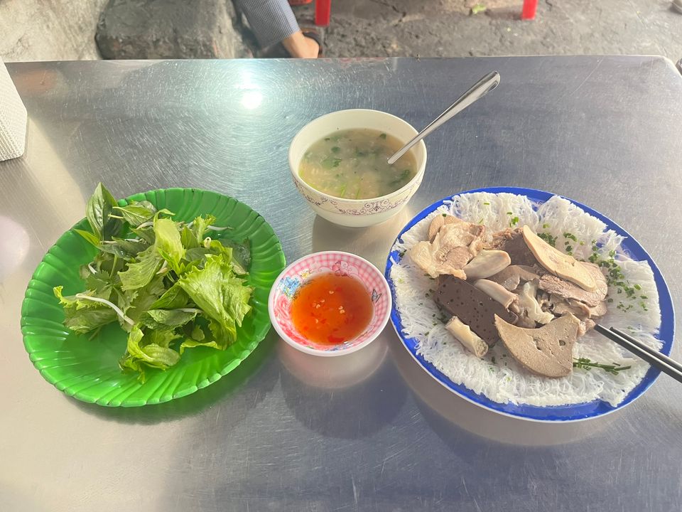 Nhớ không nhầm là 30k 1 suất