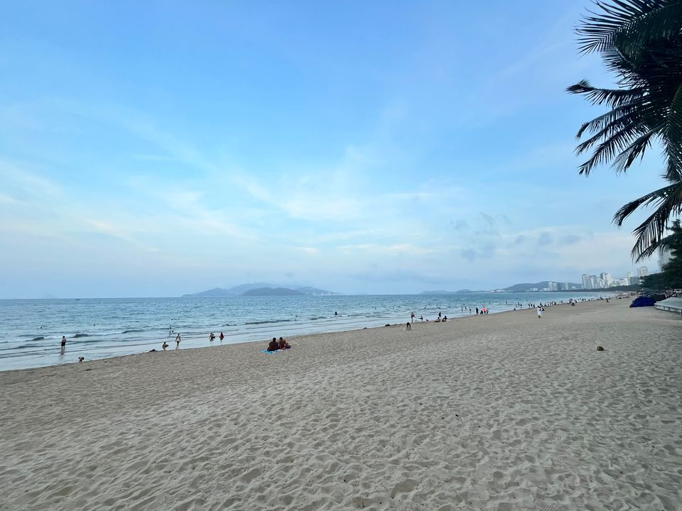 Trời nay dịu và lạnh hơn hôm qua