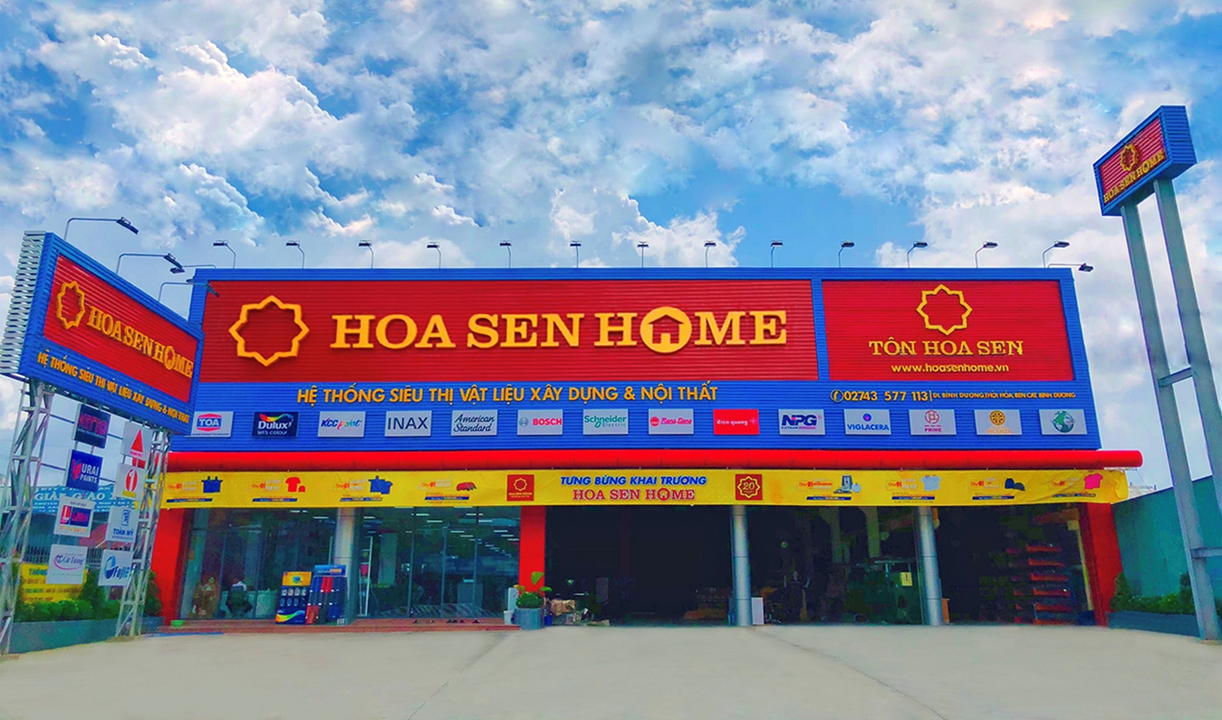 <i>Hệ thống Cửa hàng Siêu thị vật liệu Hoa Sen Home</i>.