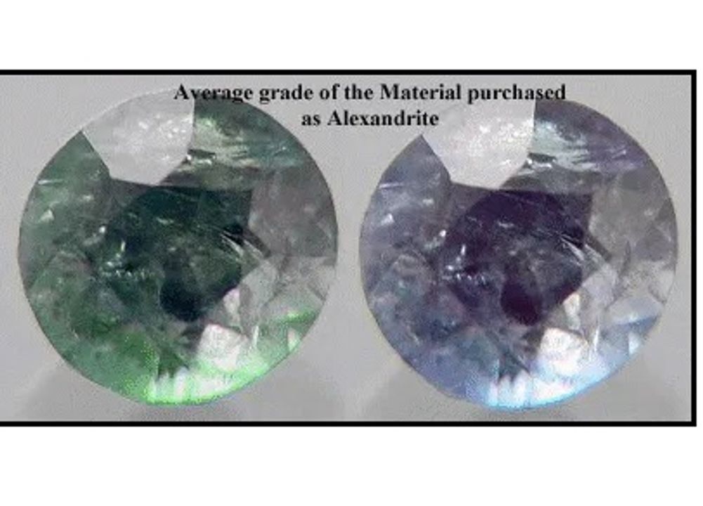 Loại chrysoberyl đổi màu thường được bán dưới dạng alexandrite.