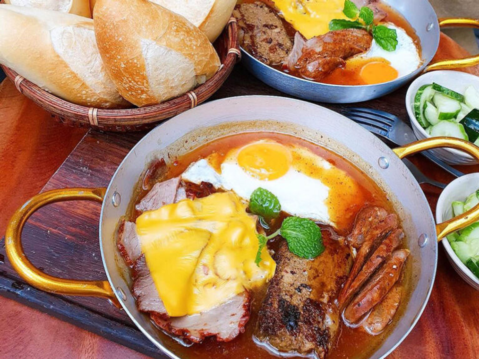 Bánh mì chảo Hà Nội