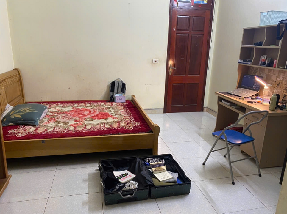 Tạm thời tạm biệt căn phòng.