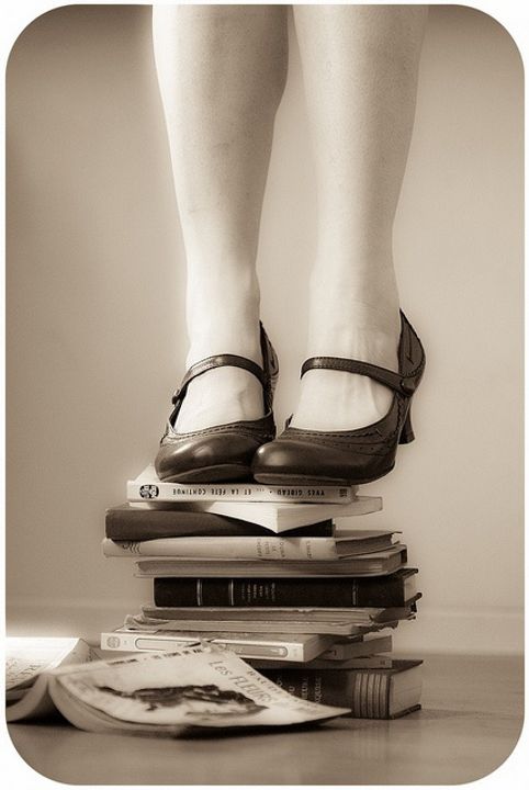 <a href="https://www.pinterest.com/pin/20195898325625461/">Nếu bạn cringe vì hình trên, thì đừng lo, bạn chưa thấy nhiều người còn lấy sách để lót nồi cơm đâu</a>