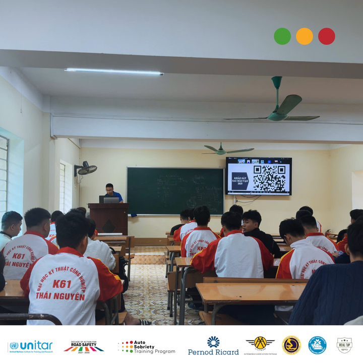Sinh viên Đại học Thái Nguyên tham gia đào tạo Sinh viên Đại học Thái Nguyên tham gia đào tạo