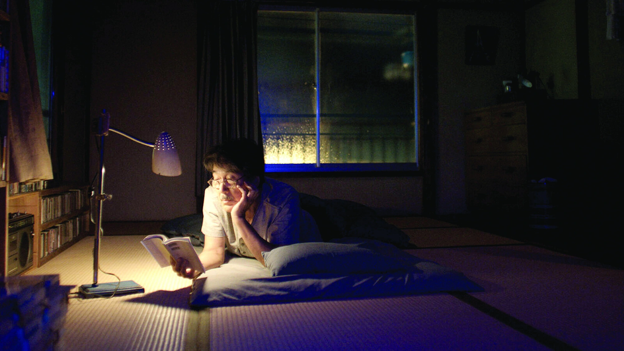 Ông kết thúc một ngày với việc đọc sách cho đến khi cơn buồn ngủ tới