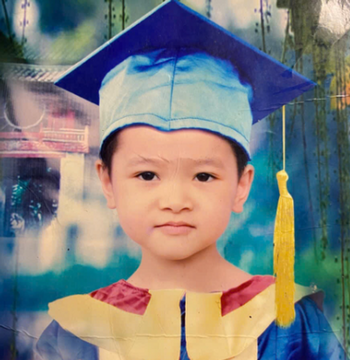 Anh "tốt nghiệp" rồi.