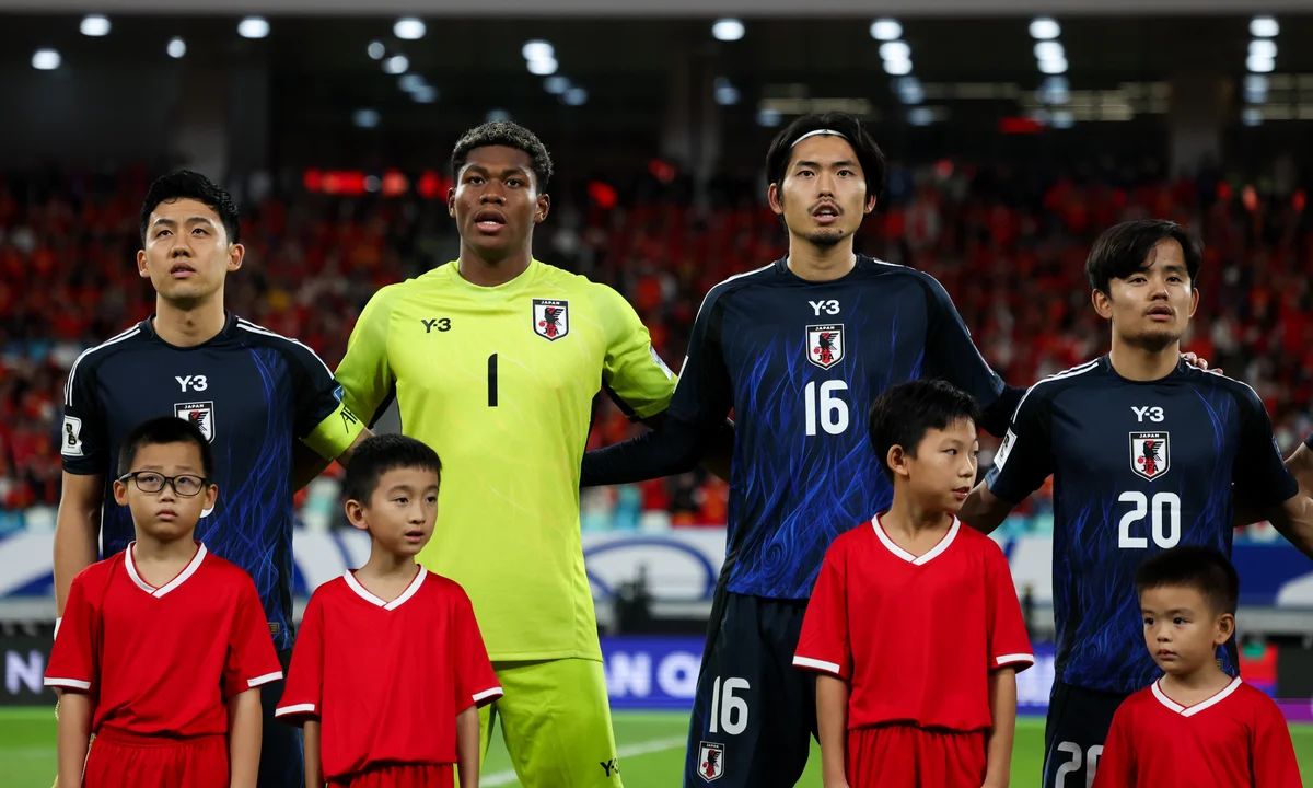 Nhật Bản trong trận đấu với Trung Quốc tại Hạ Môn, thuộc Vòng loại World Cup 2026