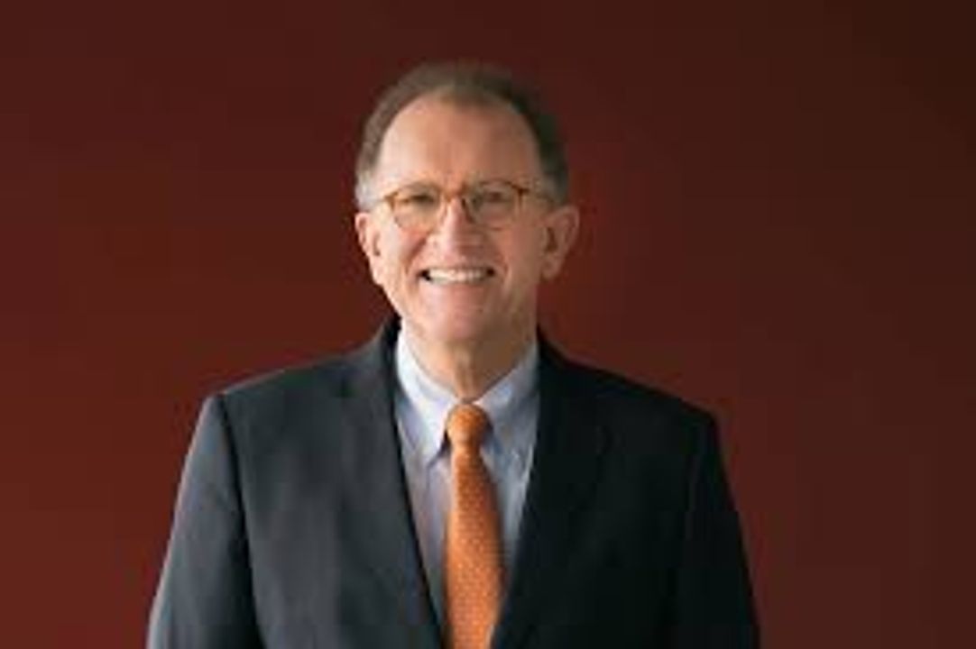 Chuyên gia kinh tế Antoine van Agtamael