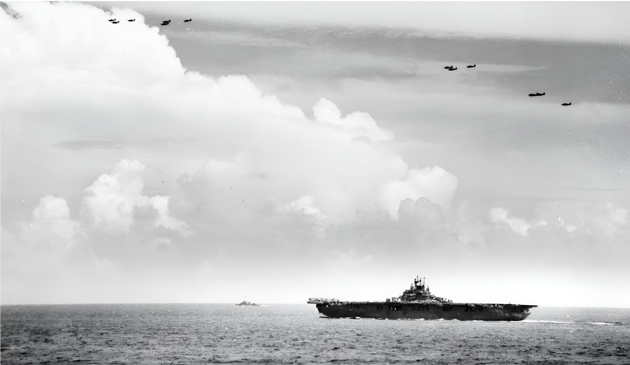 Một đội hình gồm Hellcat, Dauntless và Avenger tập hợp phía trên Lexington vào buổi chiều 20 tháng 6. Đợt xuất kích từ boong tàu của Lexington bao gồm 11 chiếc Hellcat, 16 chiếc Dauntless (một chiếc hủy nhiệm vụ), và 6 chiếc Avenger (mang bom, nhưng một chiếc hủy nhiệm vụ sau khi cất cánh). Chỉ có Lexington và Enterprise thuộc TG 58.3 vẫn còn sử dụng máy bay Dauntless. (NHHC)