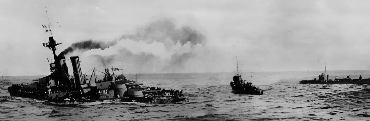 Khi chiến tranh bùng nổ, thiết giáp hạm lớp King George V HMS Audacious gia nhập Hải đoàn Thiết giáp hạm số 2 của Đại Hạm đội. Tuy nhiên, vào 27 tháng 10 năm 1914, khi đang tiến hành diễn tập cùng hải đoàn ngoài khơi Donegal, Audacious trúng thủy lôi, và việc cứu tàu là bất khả thi. Chiều hôm đó, thủy thủ đoàn rời tàu và thiết giáp hạm chìm lúc 20 giờ 45 phút, 12 tiếng sau khi trúng thủy lôi.