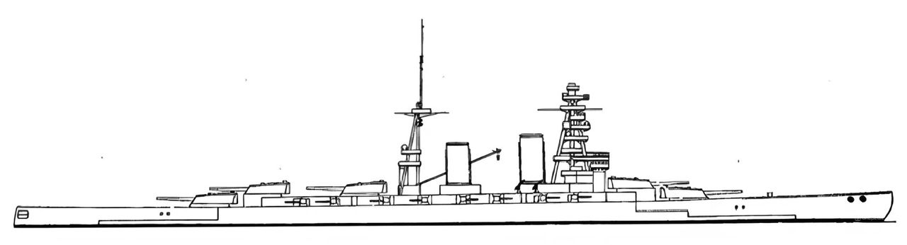 Thiết kế B-64 của Chuẩn Đô đốc Hiraga cho loại "thiết giáp tuần dương hạm" vào năm 1919 về cơ bản là một phiên bản phóng đại của thiết giáp hạm lớp Kaga, với hai ống khói thay vì một, lớp giáp mỏng hơn đôi chút và tốc độ cao hơn. Cả bốn chiếc thuộc lớp thiết giáp tuần dương hạm Amagi đều bị hủy bỏ trước khi được hạ thủy, và chỉ có Akagi sống sót, sau khi được hoàn thiện với tư cách là một tàu sân bay.