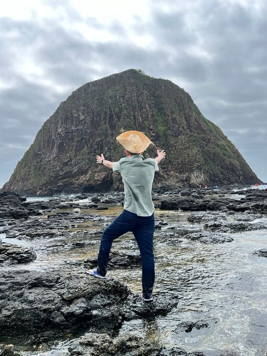 Nhìn cái dáng người thật đáng chán