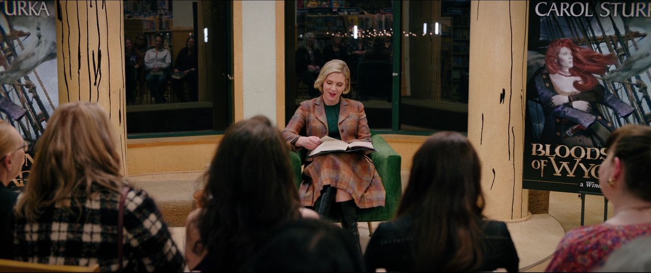 Buổi ra mắt cuốn "Huyết khúc Wycaro" thành công rực rỡ của Carol với phân khúc độc giả mà cô cho là đần độn