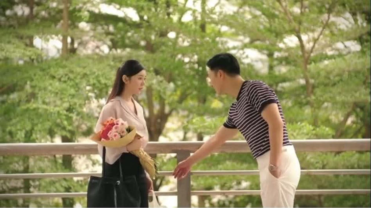 Phân cảnh diễn ra đoạn thoại.