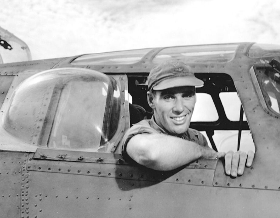 Chiếc PB4Y-2 cải tiến bắt đầu thay thế PB4Y-1 trong các đơn vị tuần tra trên đất liền của Hải quân Mỹ từ cuối năm 1944, với VPB-118 là phi đội Privateer đầu tiên đến Thái Bình Dương đầu năm 1945. Từ căn cứ ở Tinian, Trung úy Norman Keiser và phi hành đoàn đã bắn rơi một “Emily” vào ngày 11 tháng 3 năm 1945, giành chiến công trên không đầu tiên cho VPB-118. (80G-407352, RG80, NARA)