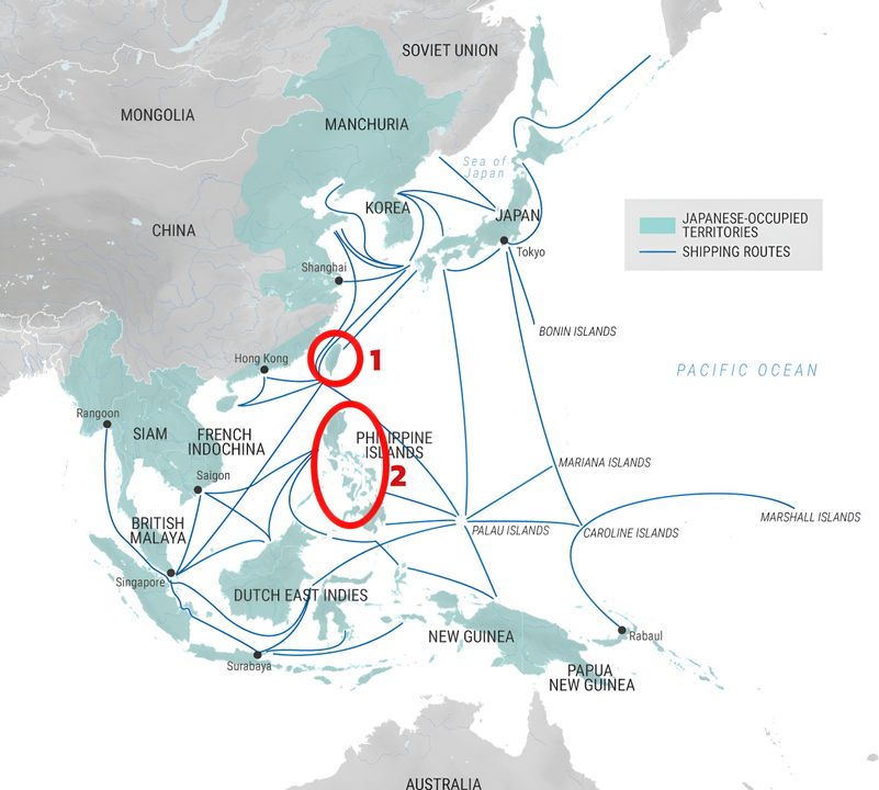 Bản đồ về các tuyến đường vận chuyển hàng hải của Đế quốc Nhật Bản. Vào cuối năm 1944, người Mỹ chưa quyết định được mục tiêu tấn công tiếp theo. Có 2 mục tiêu được đề ra từ hai bên Hải quân và Lục quân. Phía Hải quân đề xuất tấn công Formosa (Đài Loan) và một căn cứ trên bờ biển Trung Quốc (1). Trong khi đó thì phía Lục quân lại chủ trương tiến qua Philippine trước khi tấn công quần đảo chính quốc Nhật Bản (2).